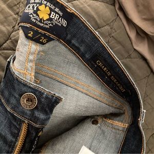 Lucky Brand Charlie Straight Leg Jeans. Size 2/26.